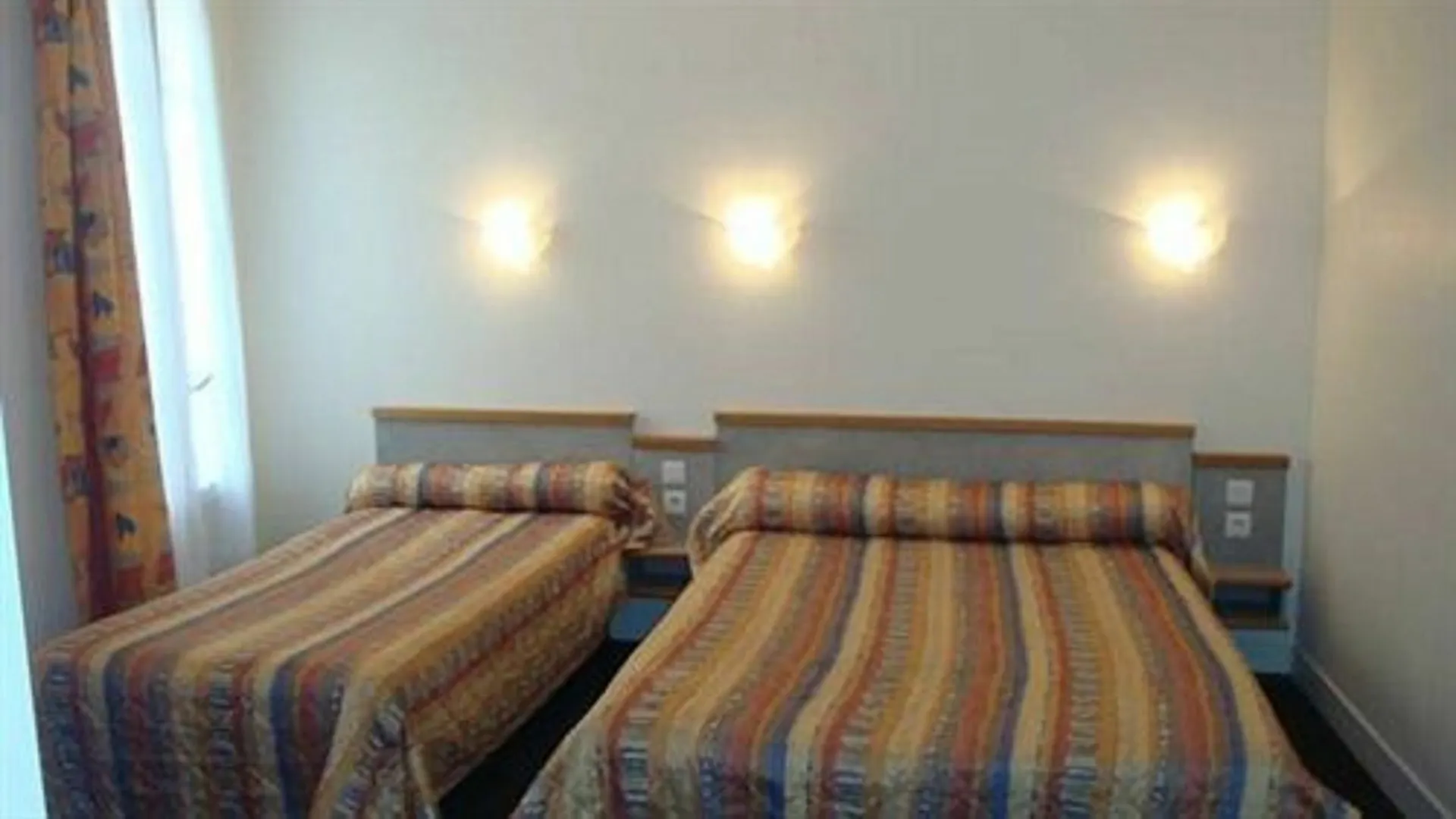 Des Vosges Hotel Paris